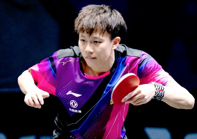 克莱·汤普森2015年抡出的单节37分.